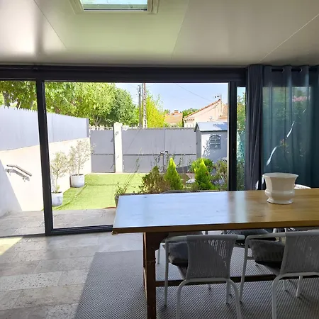 Vakantiehuis Ma Maison Aux Angles Calme Climatisee *